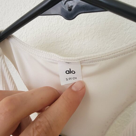 Alo Ribbed Mesmerize Bra Tank S Ivory - Picture 5 of 9